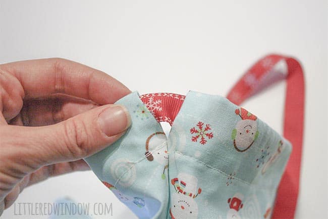 Sew this Easy 3 SEAM drawstring gift bag for your Christmas presents this year, they look cute and can be reused over and over!