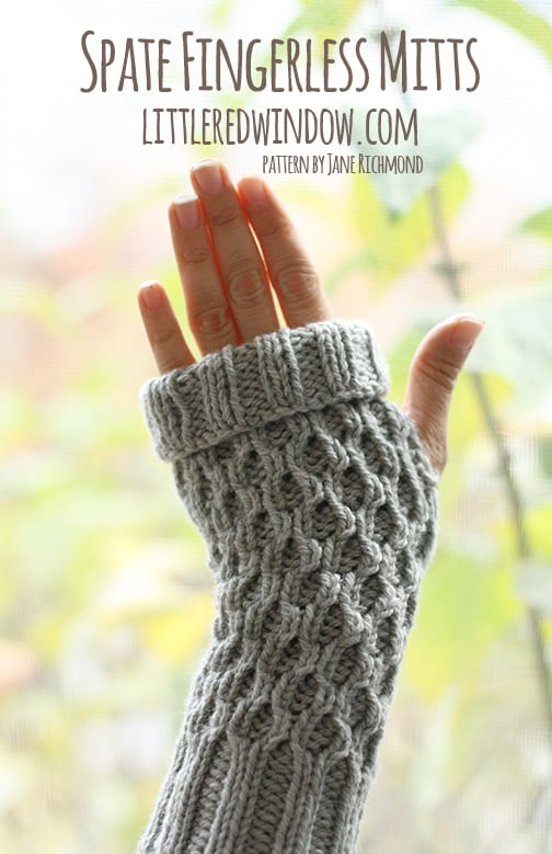 Spate Fingerless Mitts | littleredwindow.com |Make your own comfy cozy fingerless gloves, they're so easy to knit! 