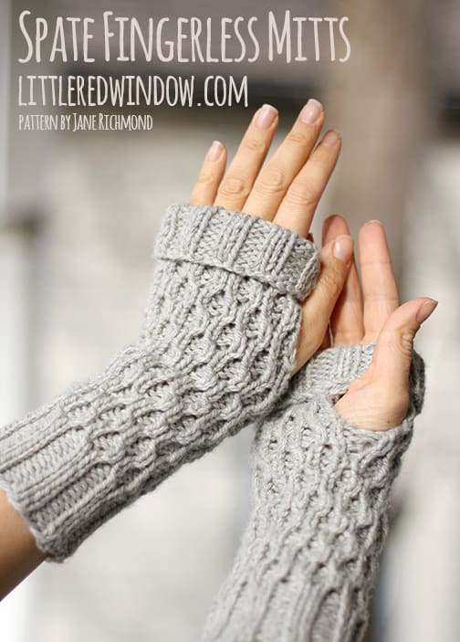 Spate Fingerless Mitts | littleredwindow.com |Make your own comfy cozy fingerless gloves, they're so easy to knit!