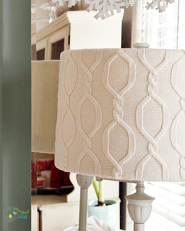 DIY-Sweater-covered-lampshade