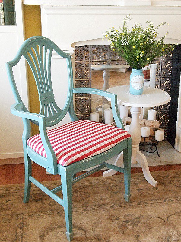 chair_makeover-using_Annie_Sloan_Provence_chalk_paint