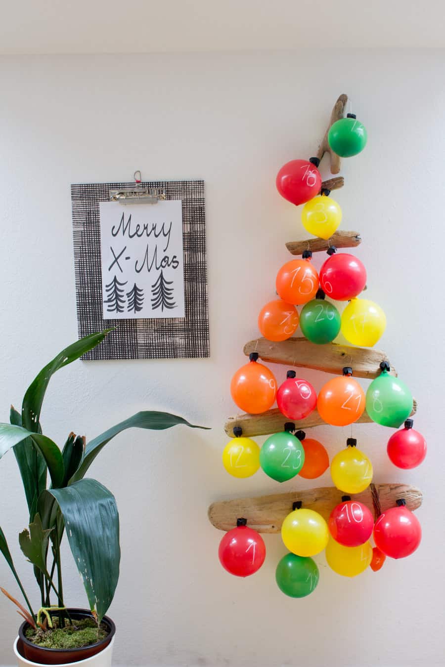 balloon-advent-calendar-tree