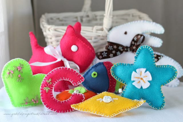 baby1st birthday basket of felt toys scotty dog schnauzer bunny heart fish star1784Wm