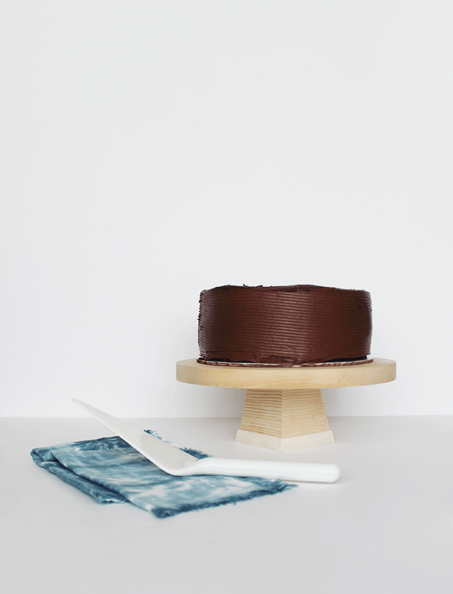 diy-wood-cake-stand-almost-makes-perfect-