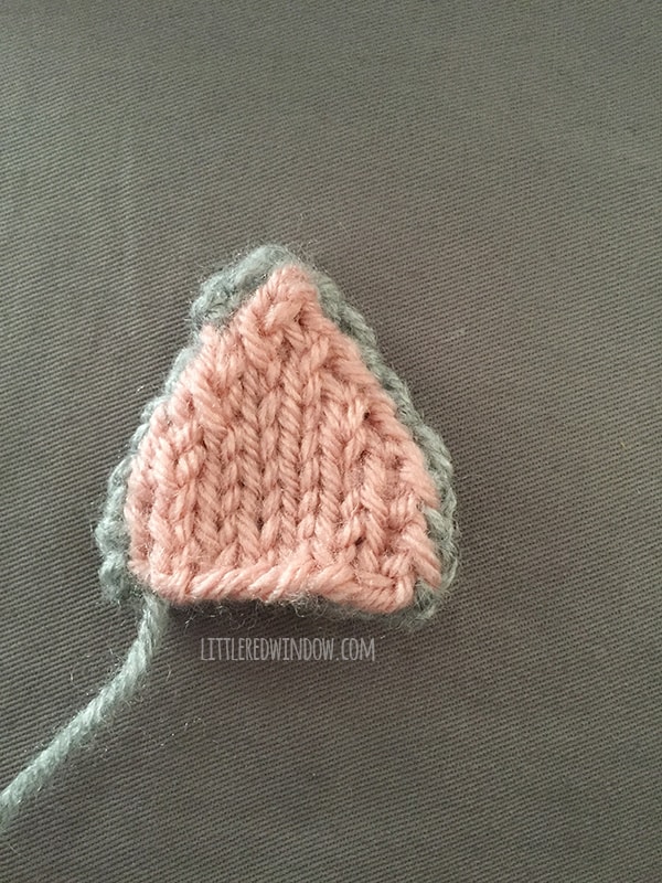 Pretty Kitty Cat Hat Knitting Pattern for newborns, babies and toddlers! | littleredwindow.com