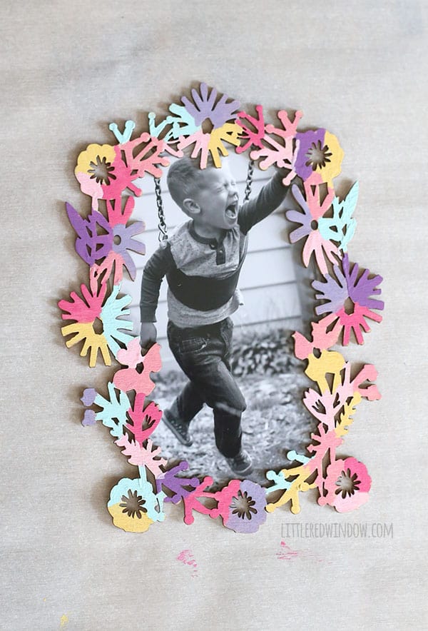 DIY Floral Hanging Picture Frames - so cute, colorful and EASY to make! | littleredwindow.com 