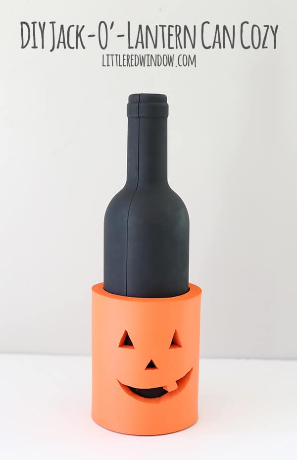 DIY Jack-O'-Lantern can cozy perfect for Halloween! And it's super quick to make! | littleredwindow.com