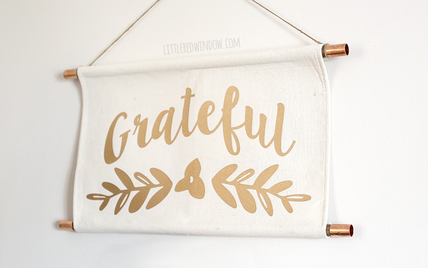 Turn a dollar store placemat into this Simple Thanksgiving Wall Hanging! | littleredwindow.com