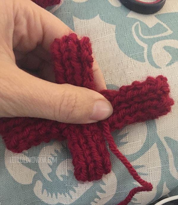 How to knit a christmas present bow!