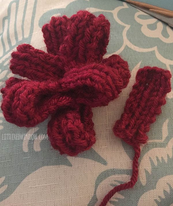 How to knit a christmas present bow!