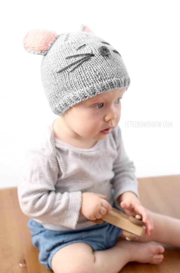 Little Mouse Hat Knitting Pattern for babies! | littleredwindow.com