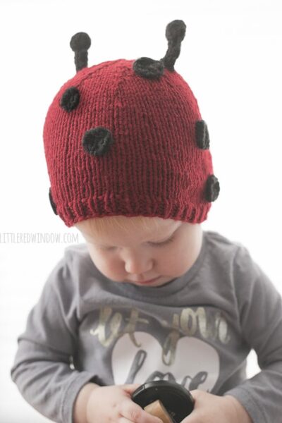 Little Ladybug Hat Knitting Pattern for babies! | littleredwindow.com