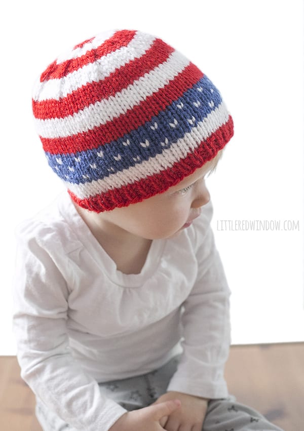 Fun Stars & Stripes Baby Hat Knitting Pattern for newborns, babies and toddlers! Fun Stars & Stripes Baby Hat Knitting Pattern perfect for the 4th of July (yes, tiny babies need hats in July)! | littleredwindow.com 