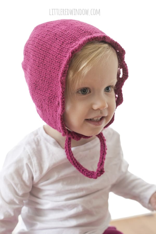 Scalloped Edge Bonnet Knitting Pattern for newborn, baby and toddler! | littleredwindow.com