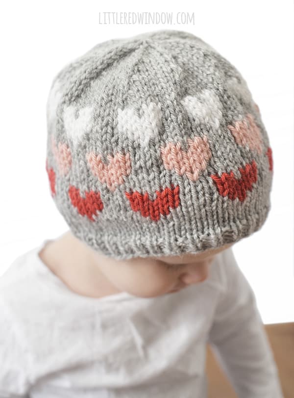 Ombré Heart Hat Knitting Pattern for newborns, babies and toddlers! | littleredwindow.com