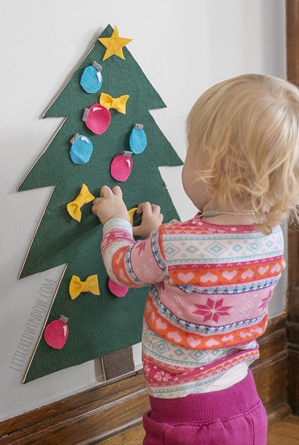 DIY Felt Christmas Tree for Toddlers! | littleredwindow.com