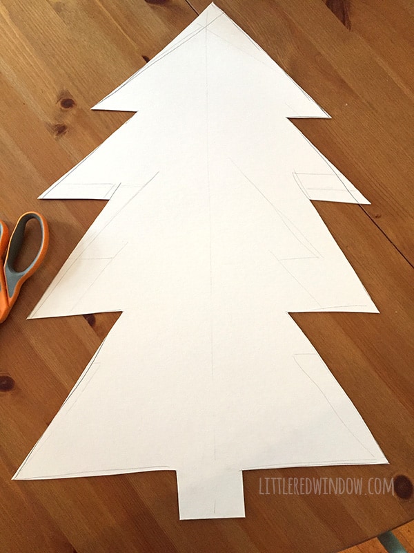 DIY Felt Christmas Tree for Toddlers! | littleredwindow.com