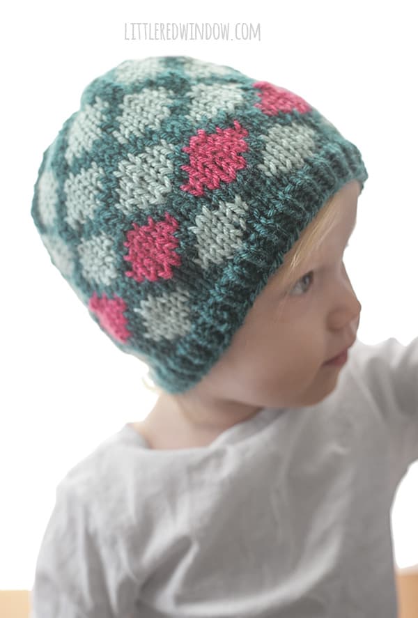 Contrast Diamond Hat Knitting Pattern for newborns, babies and toddlers! | littleredwindow.com