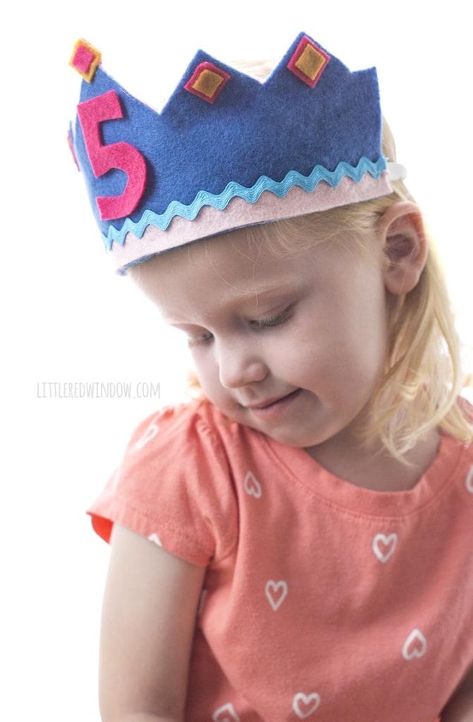 Make an adorable reversible birthday crown that you can reuse year after year!