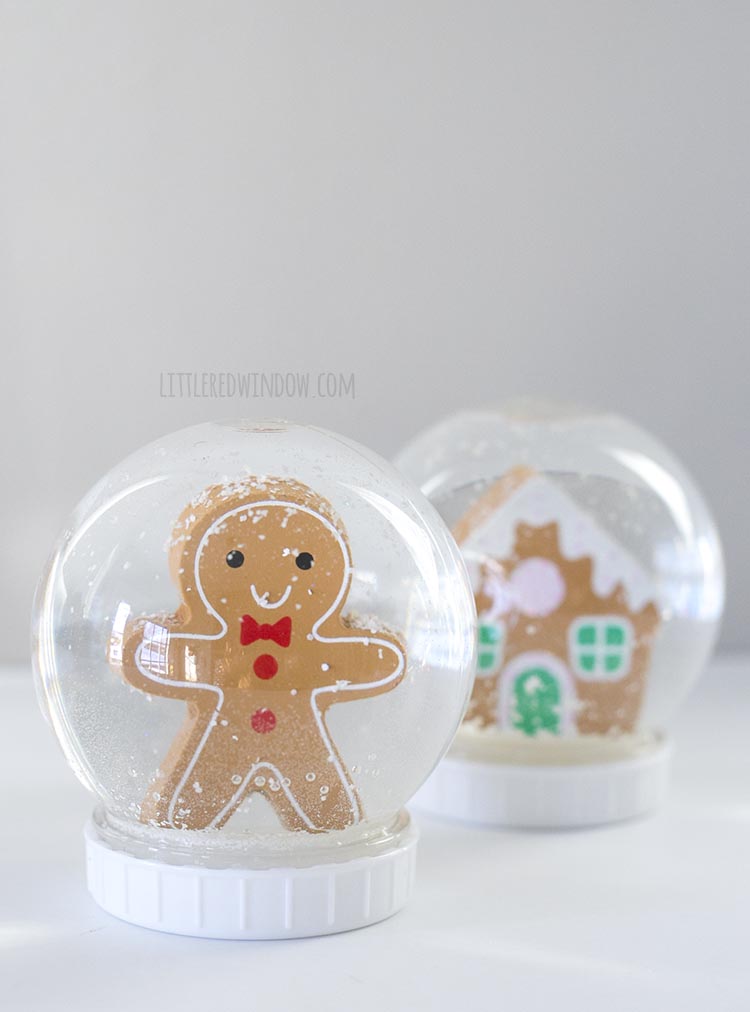 Easy DIY Dollar Store Snowglobes, get the tips and tricks to make sure your DIY snowglobe works!