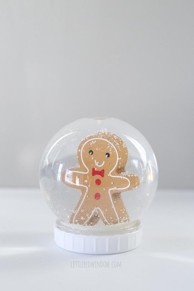 Cute DIY snowglobe with a gingerbread man inside!
